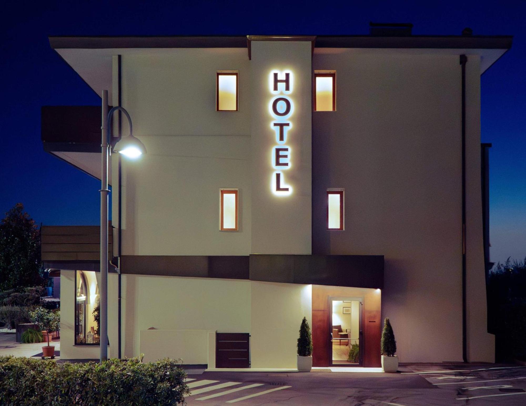 Hotel Belvedere Thiene Exterior photo
